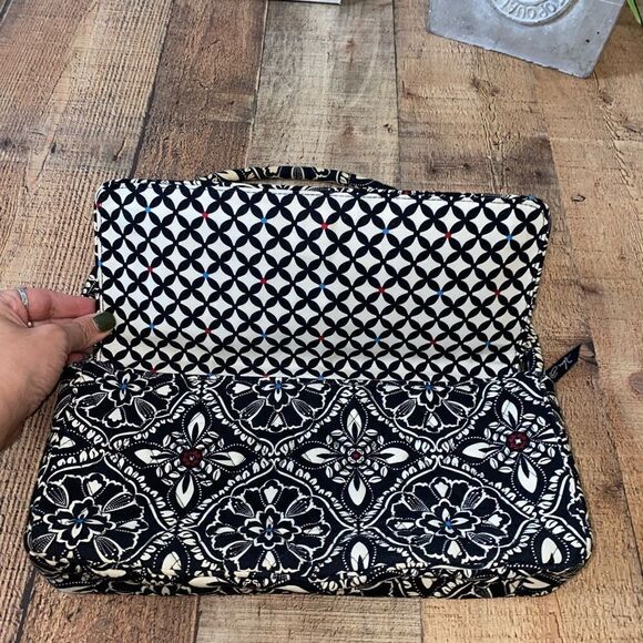 Vera Bradley Clutch Purse Barcelona print - Picture 6 of 13